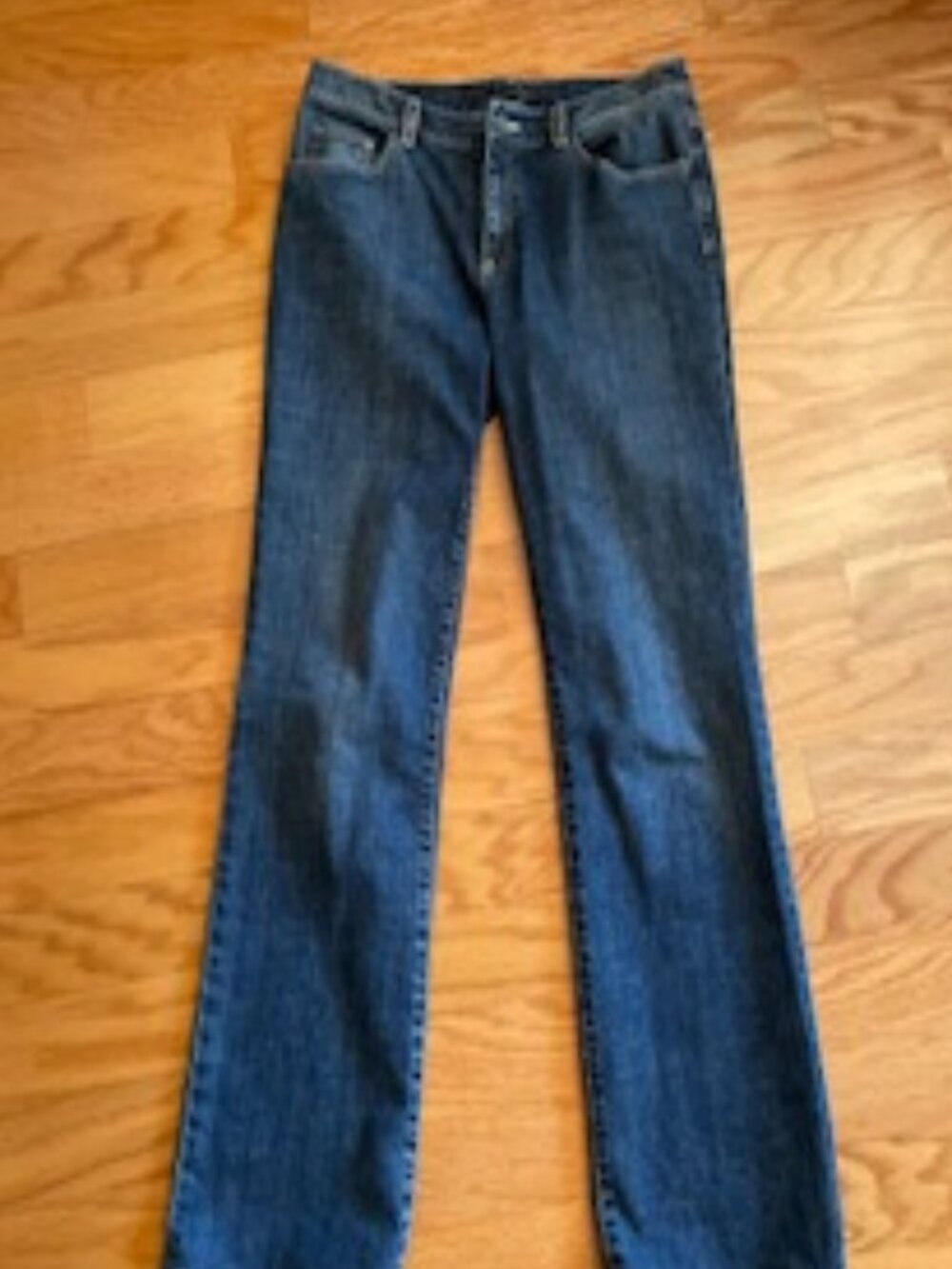 Elie Tahari Women's Medium Wash Wide Leg Jeans - size 8